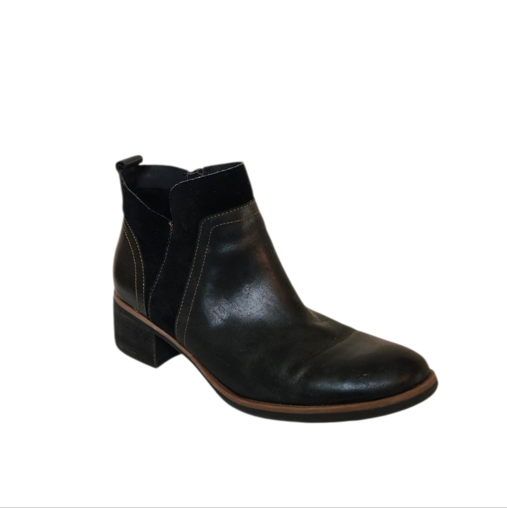 Korks Thyone Black Leather and Suede Ankle Boots Size 10M
